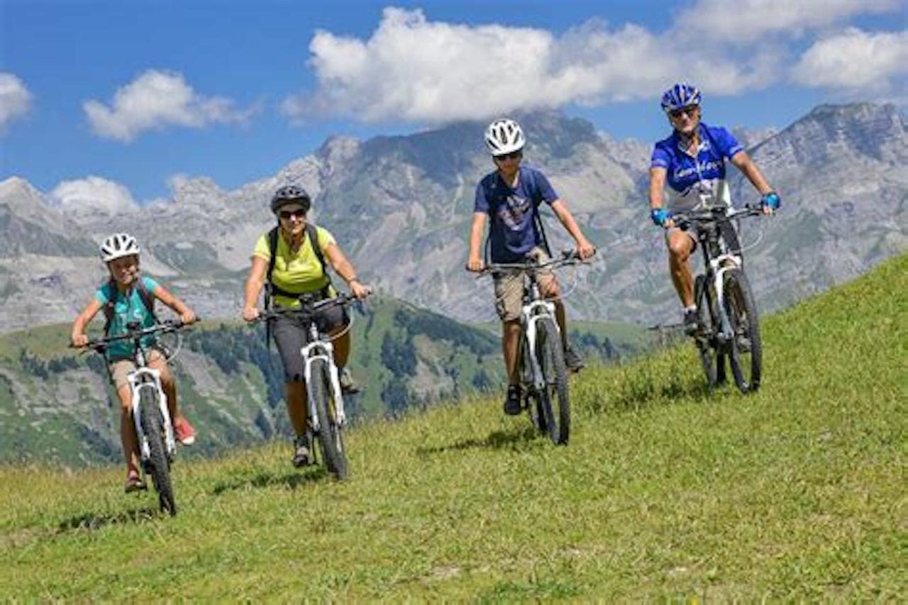 Les Aiguilles De Warens Villa Combloux Eksteriør bilde
